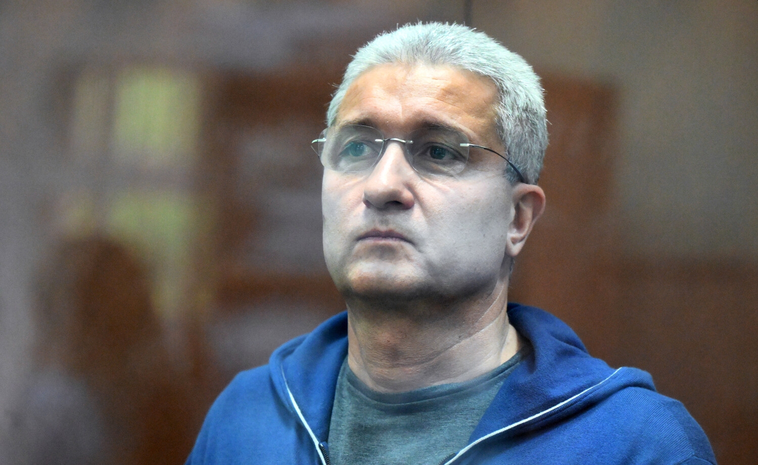 Oče nekdanjega namestnika obrambnega ministra Ivanova prosi, da mu ne odvzamejo sinovih podarjenih motociklov