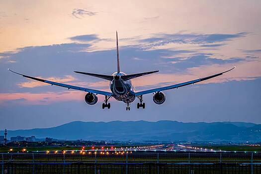 Названа имеющая допуски на полеты между Россией и Аляской авиакомпания