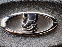 Автомобилистов в РФ хотят пересадить на российские автомашины