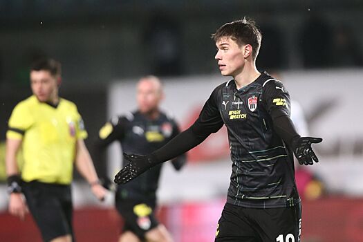 Долгов: изначально в детстве я занимался теннисом, потом стало лучше получаться в футболе