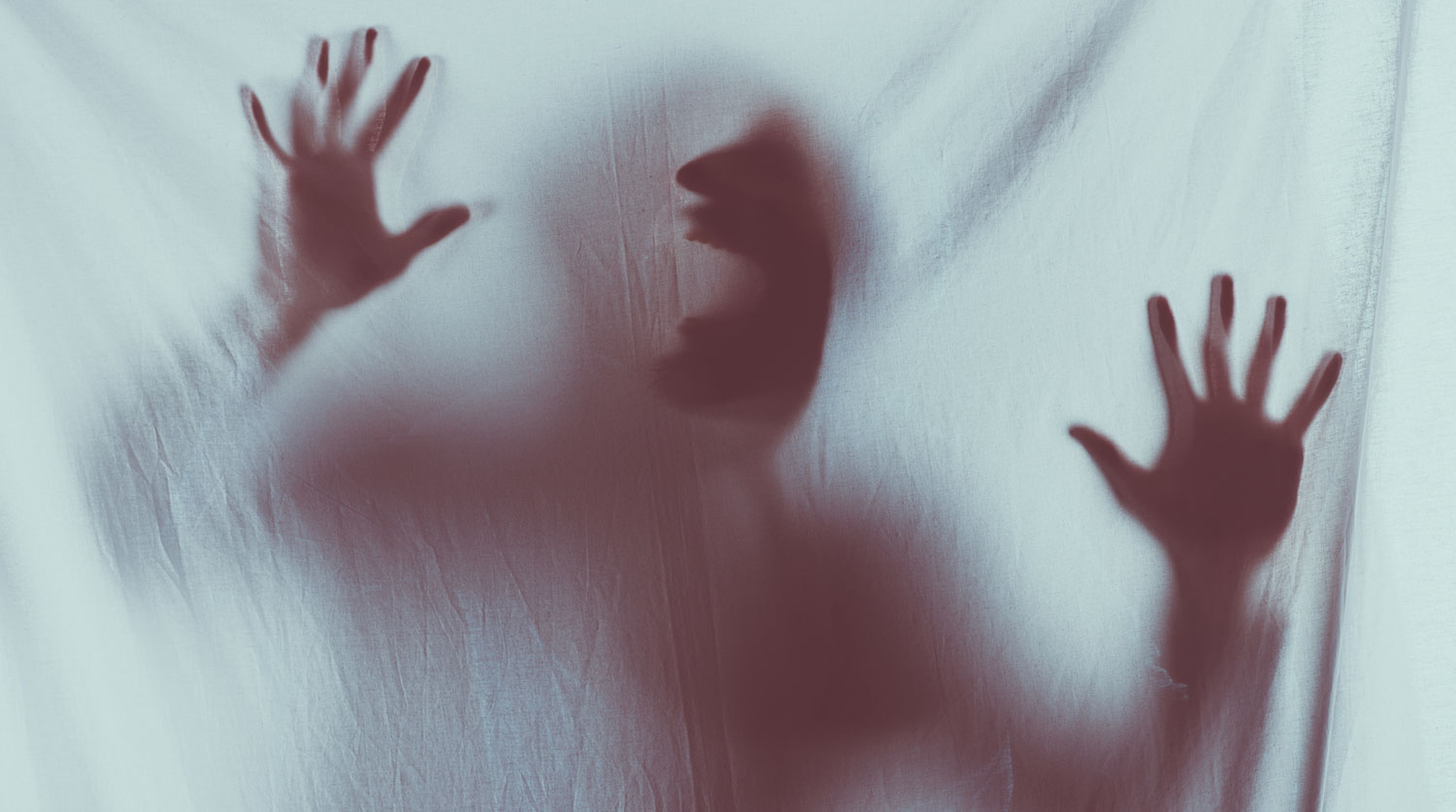 В Калининградской области мужчина изрезал ножом бывшую девушку после расставания