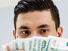 Режим сбережения: россияне понесли деньги в банки