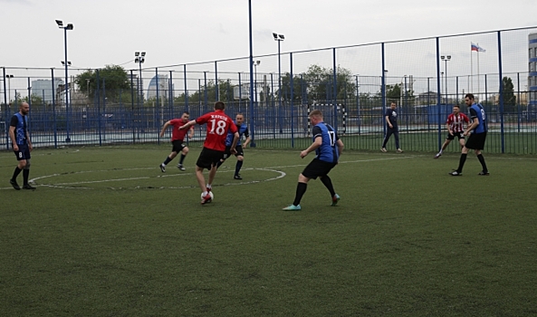 Сотрудники силовых структур сыграли в мини-футбол в Волгограде