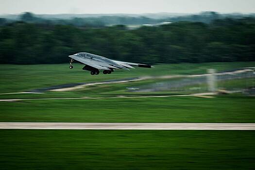 Американские бомбардировщики вернулись на базу после атаки на Иран