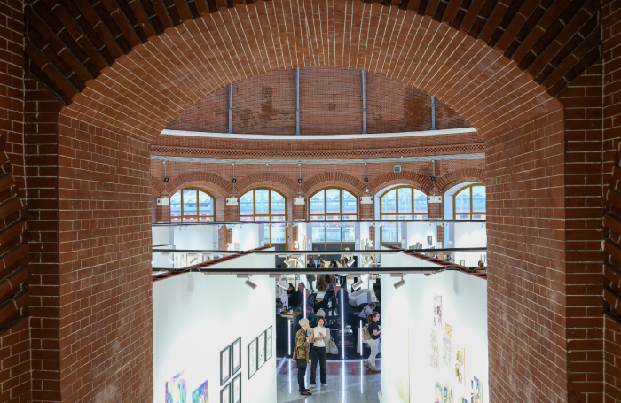 В историческом депо у Ленинградского вокзала начал работу «Тон-центр»