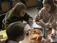 В Немане прошёл турнир «Что? Где? Когда?» среди школьников