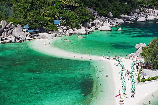 Туристка села на мотоцикл к молодому человеку на курорте Азии и едва не была изнасилована