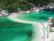 Туристка села на мотоцикл к молодому человеку на курорте Азии и едва не была изнасилована