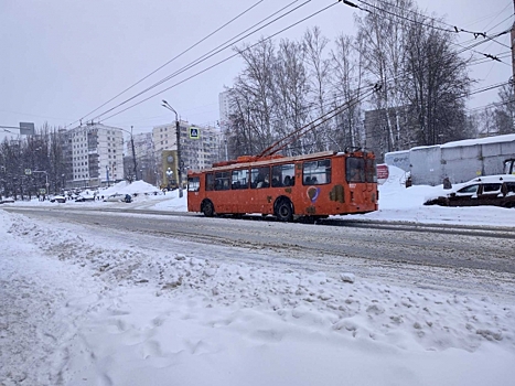 Почему в Екатеринбурге в предпраздничные дни водители заменили кондукторов