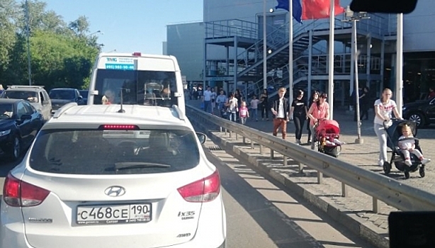 В Котельниках эвакуировали посетителей из ТЦ "МЕГА Белая Дача"