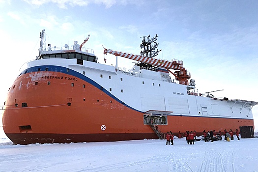 Впервые во льдах Северного Ледовитого океана открылась выставка
