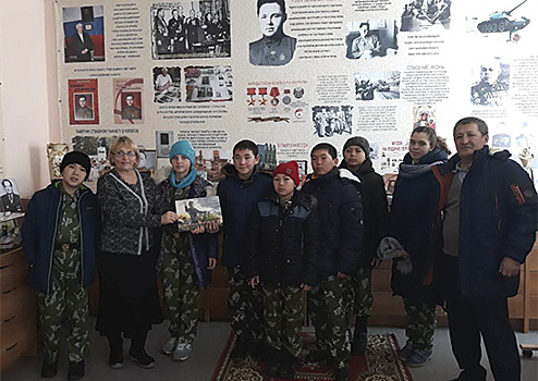 Алтайские кадеты на Урале посетили малую родину дважды Героя СССР танкиста Семена Хохрякова