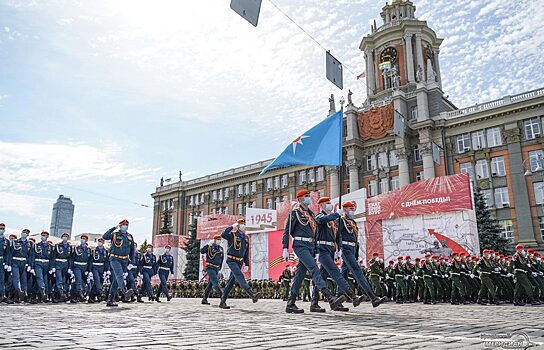 Волонтеры будут бесплатно раздавать маски во время парада Победы в Екатеринбурге