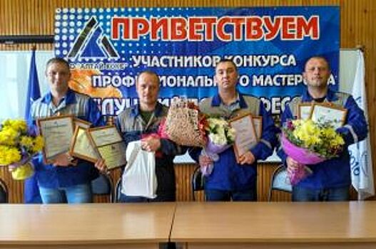 На Алтай-Коксе определили лучшего машиниста вагоноопрокидывателя