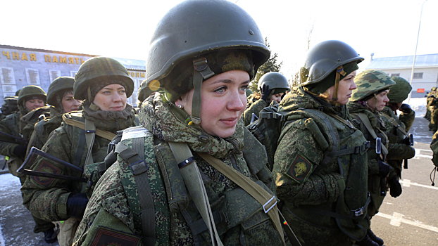 Китайские эксперты восхитились российскими женщинами-военнослужащими