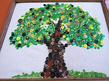 В Орловском полесье «растят» деревья из пуговиц и бусин