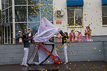 Памятник монете и символ дружбы открыли в Благовещенске