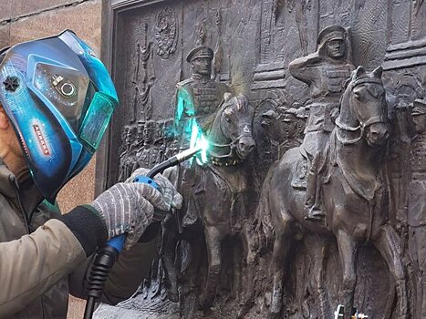 Голову коня вернут на горельеф "Парад Победы" в Москве 22 декабря