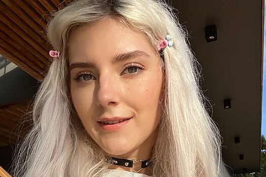 Ева Эльфи опубликовала совместное фото с экс-форвардом сборной России Фёдором Смоловым