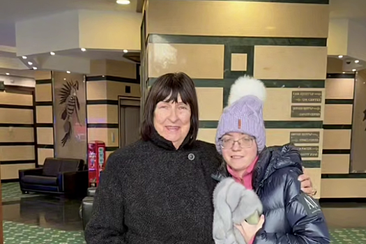 Певица Лолита поздравила мать с 83‑летием и поблагодарила за помощь с дочерью