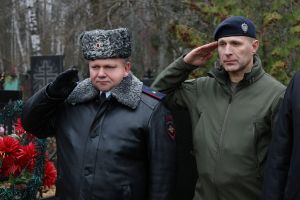 В Пензе полицейские почтили память коллег, погибших при исполнении служебных обязанностей