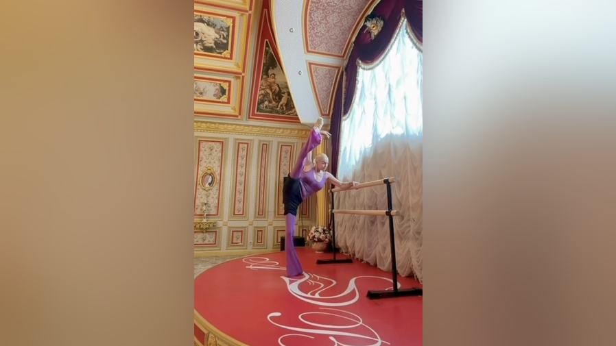 Организм начал сдавать: Волочкова раскрыла причину отсутствия фотографий со шпагатами