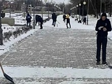 В Астрахани последствия непогоды устраняют 258 человек и 34 единицы спецтехники