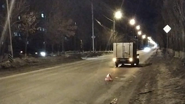 В Балакове пешеход попал под фургон и погиб