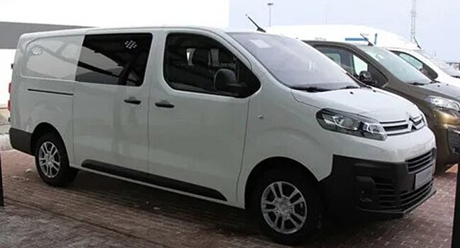 Компания Peugeot представила в России новую версию фургона Peugeot Expert