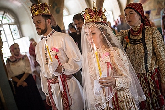 В РПЦ заинтересовались запретом браков с иноверцами