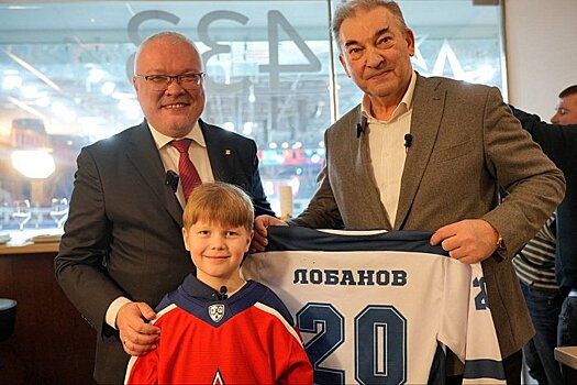 Александр Соколов исполнил мечту юного хоккеиста из Кирова и познакомил его с Владиславом Третьяком