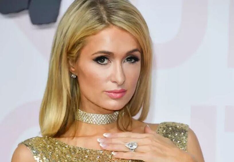 Пэрис Хилтон. Капризная блондинка способна устроить скандал даже в трезвом состоянии. Она может начать потасовку с коллегой, даже если еще 5 минут назад рассыпалась в любезностях.