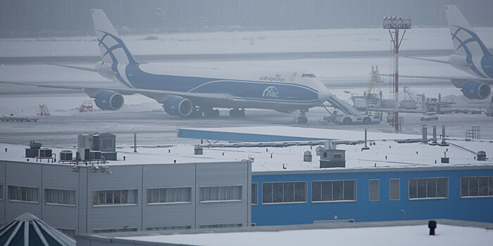 Украинский самолет вывезет из Китая одного россиянина