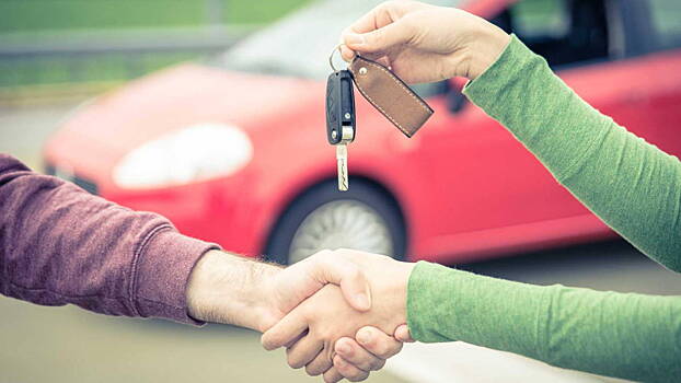Цены на подержанные авто продолжают снижаться