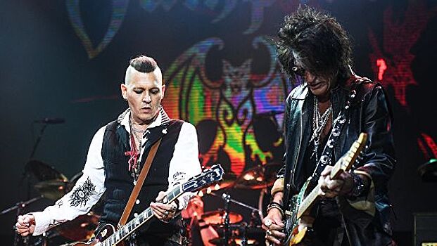 Джонни Депп вместе с Hollywood Vampires спел песню из нового альбома