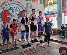 В Омске прошли чемпионат и первенство региона по тяжелой атлетике