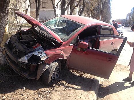 Врезался и отлетел в дерево: в массовом ДТП в Арзамасе погиб водитель иномарки
