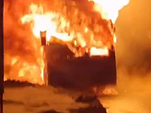 Пассажирский автобус сгорел на улице Петрозаводской в Москве