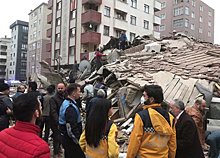 Обрушение шестиэтажного здания попало на видео