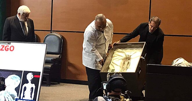 Нло над сша. Инопланетяне в америке новости. Неопознанные объекты в небе 2021. Американские нло. Секретные материалы нло.