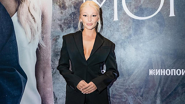 «Плачу в кулак». Мать Бегака прокомментировала его тайную свадьбу с Ивлеевой