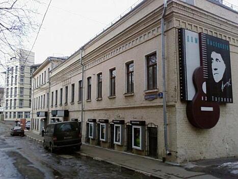 Свежий ремонт для экспозиции музея знаменитого советского поэта и музыканта