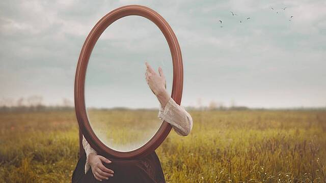 Почему 27 марта нельзя смотреть в зеркало до заката