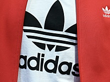 Adidas потеряет $1,3 млрд из-за прекращения работы с Канье Уэстом