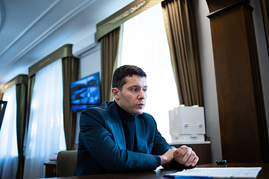 Алиханов — о претензиях к проекту застройки у Дома Советов: Ещё один конкурс будет затягиванием решения проблемы