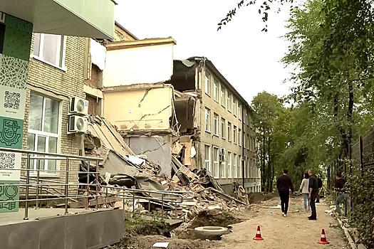 Во Владивостоке студентов после обрушения колледжа перевели в другие корпуса