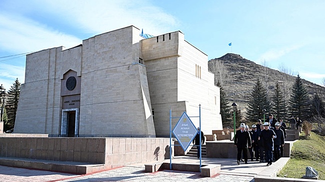 Регион, связанный с героем самого большого эпоса в мире, "откроют" туристам