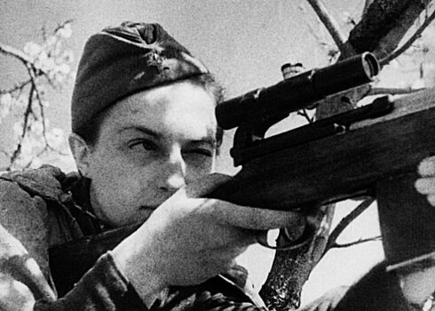 Как Людмила Павличенко стала лучшей женщиной-снайпером в истории