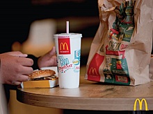 Макдоналдс заменит пластиковые трубочки на бумажные