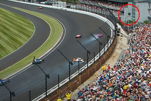 Аварии на «500 миль Индианаполиса» IndyCar: колесо Кирквуда чуть не попало на трибуны